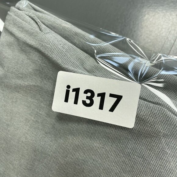 NEW Banana Republic Men's 32 Comfort Flat Front Shorts Gray Stretch - Picture 8 of 8